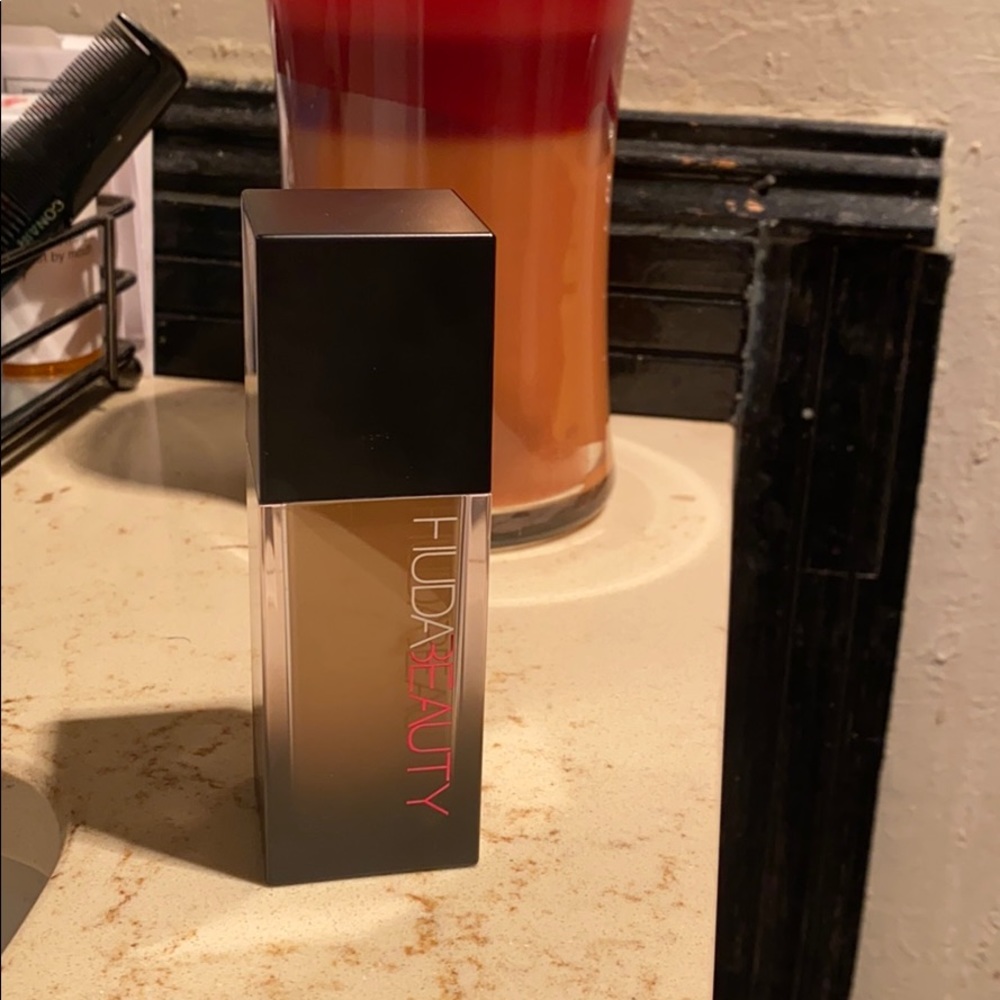 HUDA foundation faux filter